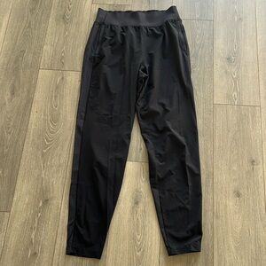 Athleta Run With It Pant Size Medium Tall Black
